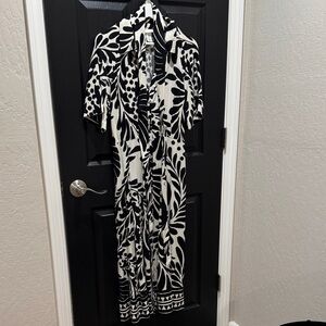 H&M Black and White Long Sleeve Dress